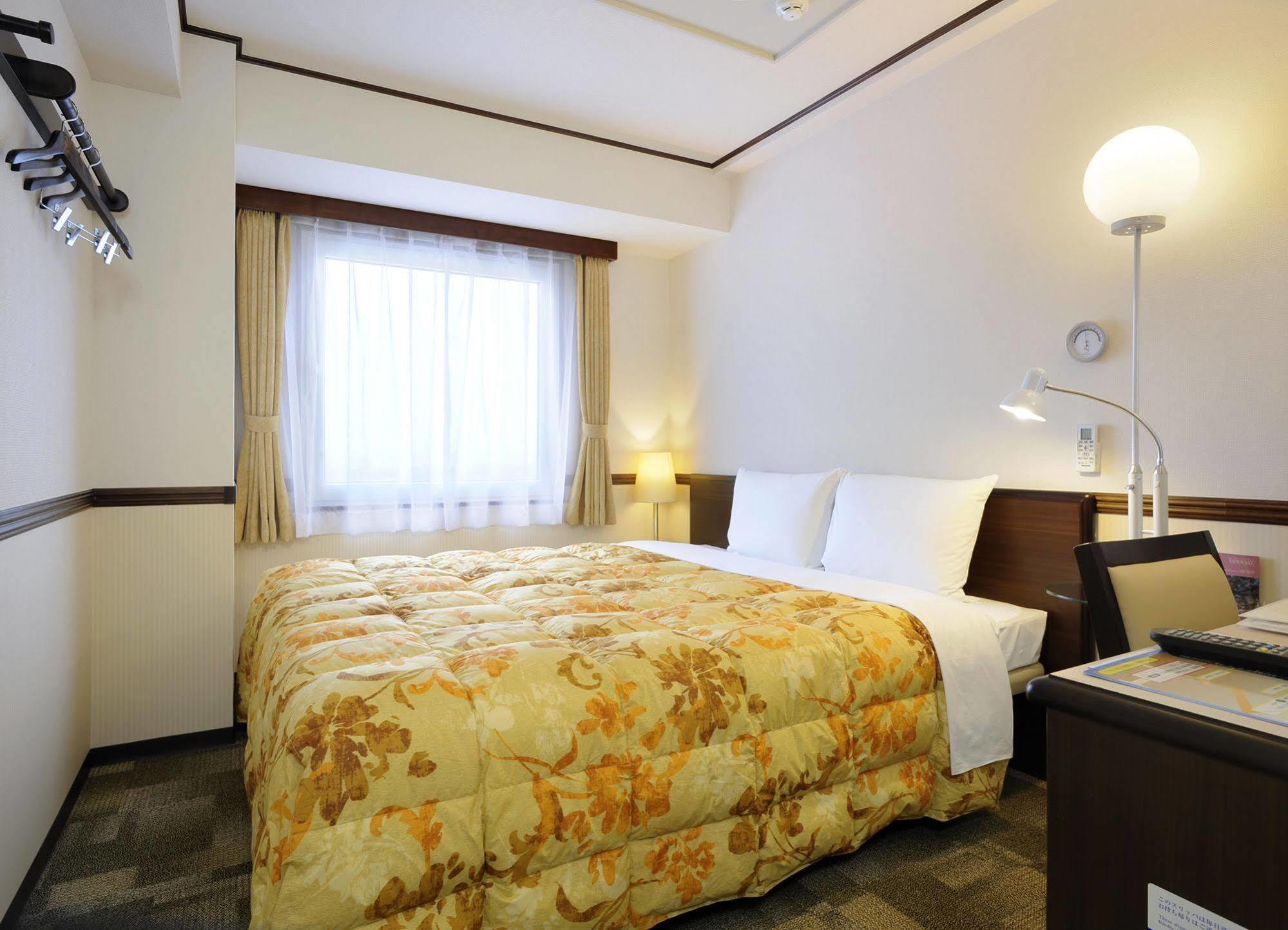 Toyoko Inn Gifu-hashima-eki Shinkansen Minami-guchi Hashima  Exterior foto
